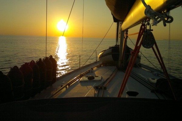 Sunset Sailing – Entspannte Abendfahrt mit Blick auf Stralsund von 