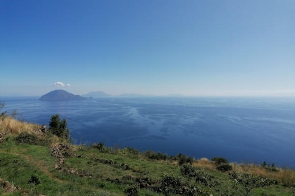 Segelrundreise über die Liparischen Inseln: Segeln, Natur und italienische Lebensart von 